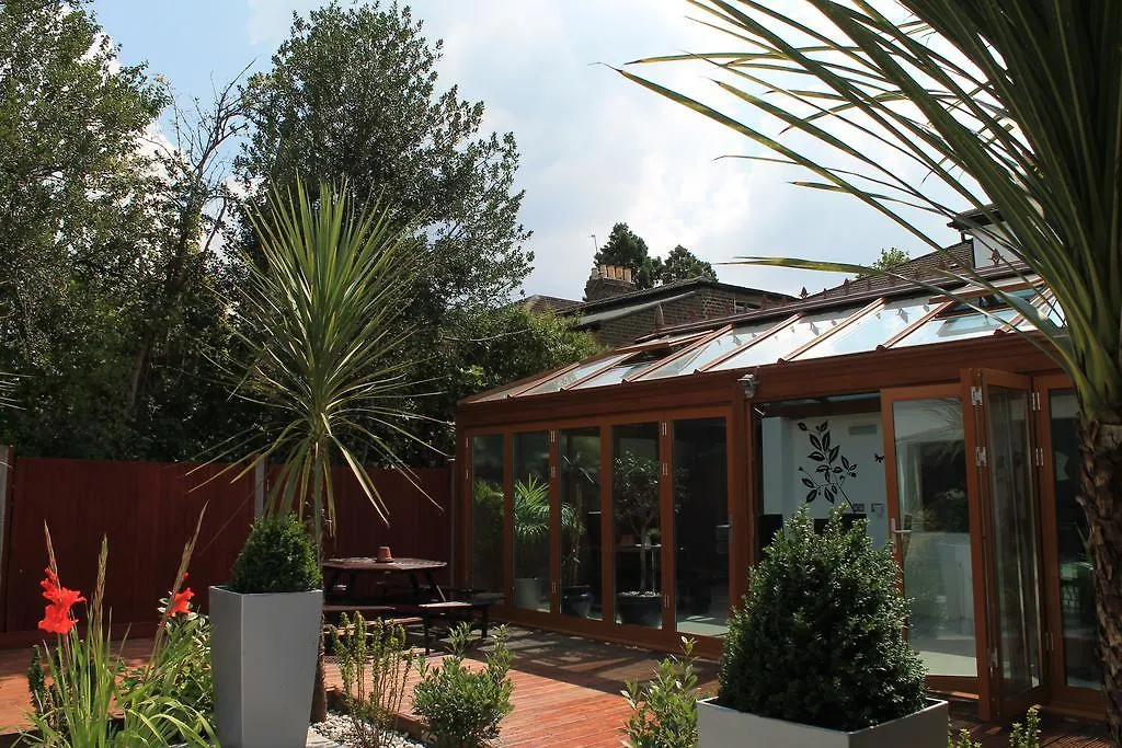 Skylark Guest House Hounslow