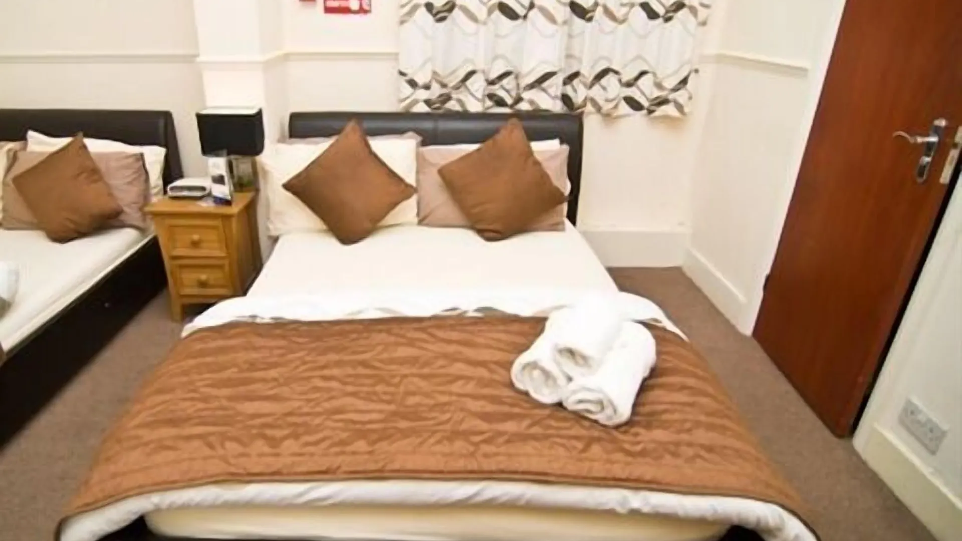 Skylark Guest House Hounslow